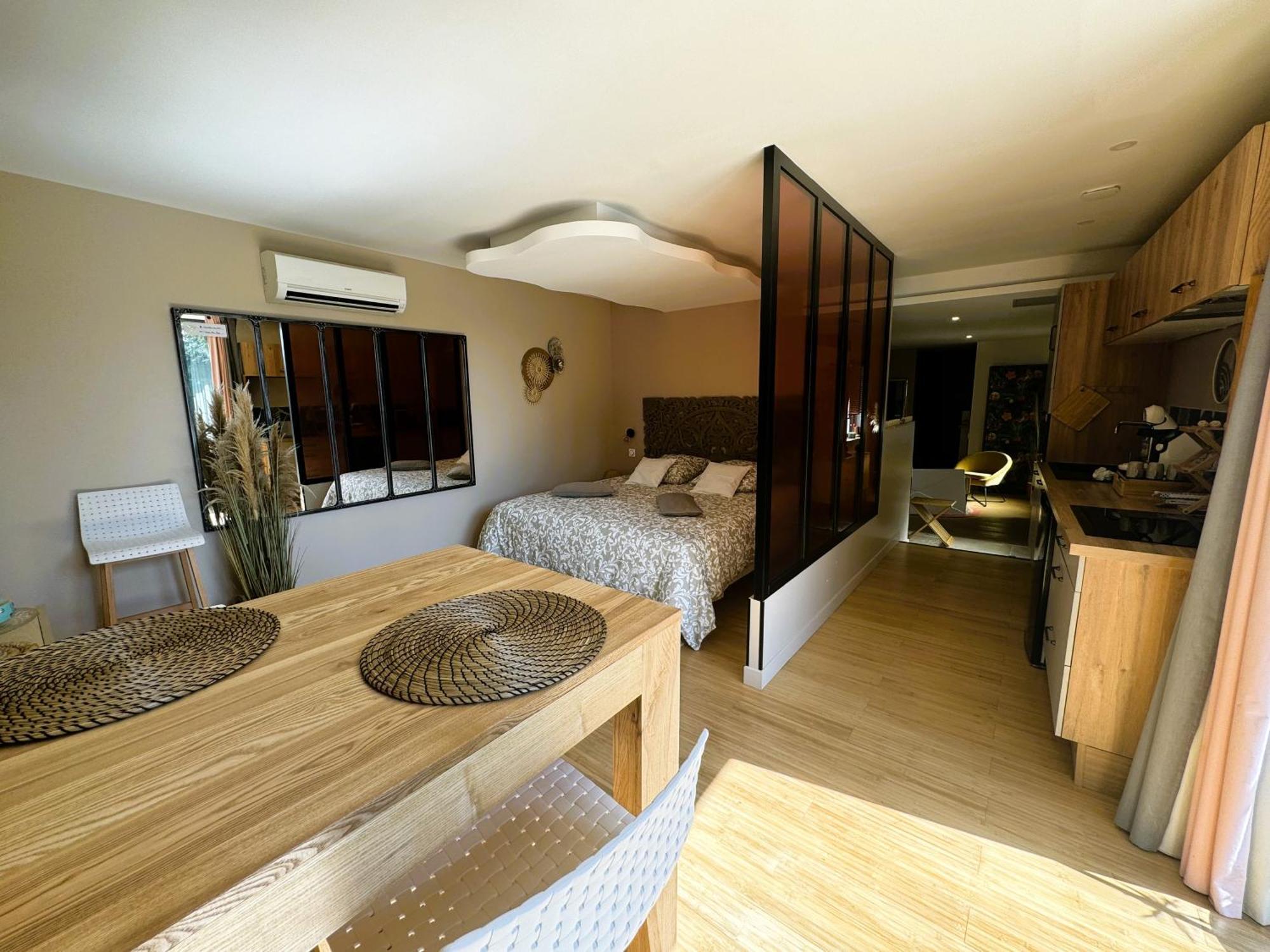 Le Dix - Classic Room - Vallabrix Proche Uzes Exteriör bild